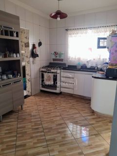 Casa Para Vender com 3 quartos no bairro Jardim Paraíso em Votorantim