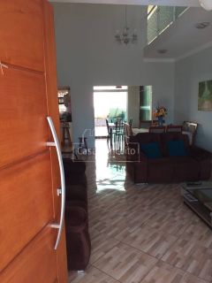 Casa Para Vender com 3 quartos no bairro Jardim Paraíso em Votorantim