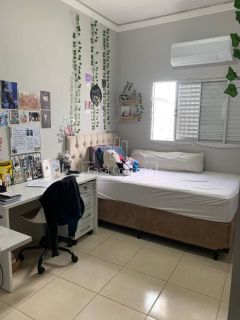 Casa de Condomínio Para Vender com 3 quartos 1 suítes no bairro Horto Florestal III em Sorocaba