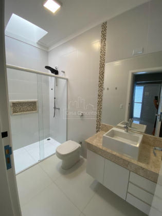 Casa Condomínio Para Vender com 3 quartos 3 suítes no bairro Escolha um bairro... em Sorocaba