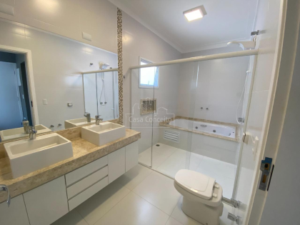 Casa Condomínio Para Vender com 3 quartos 3 suítes no bairro Escolha um bairro... em Sorocaba