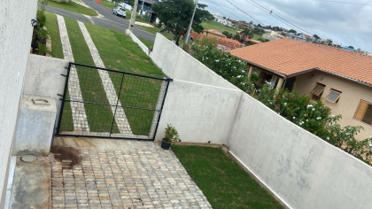 Casa de Condomínio Para Vender com 4 quartos 3 suítes no bairro Escolha um bairro... em Araçoiaba Da Serra