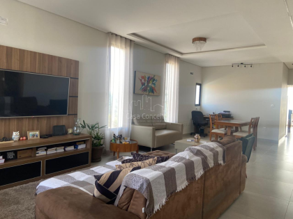 Casa de Condomínio Para Vender com 4 quartos 3 suítes no bairro Escolha um bairro... em Araçoiaba Da Serra