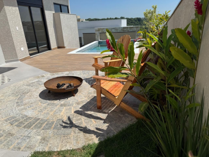 Casa de Condomínio Para Vender com 03 quartos 3 suítes no bairro Escolha um bairro... em Votorantim