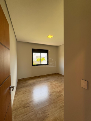 Casa de Condomínio Para Vender com 03 quartos 3 suítes no bairro Escolha um bairro... em Votorantim