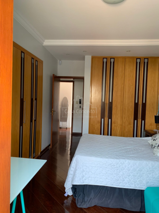 Casa de Condomínio Para Vender com 03 quartos 5 suítes no bairro Jardim Embaixador em Sorocaba