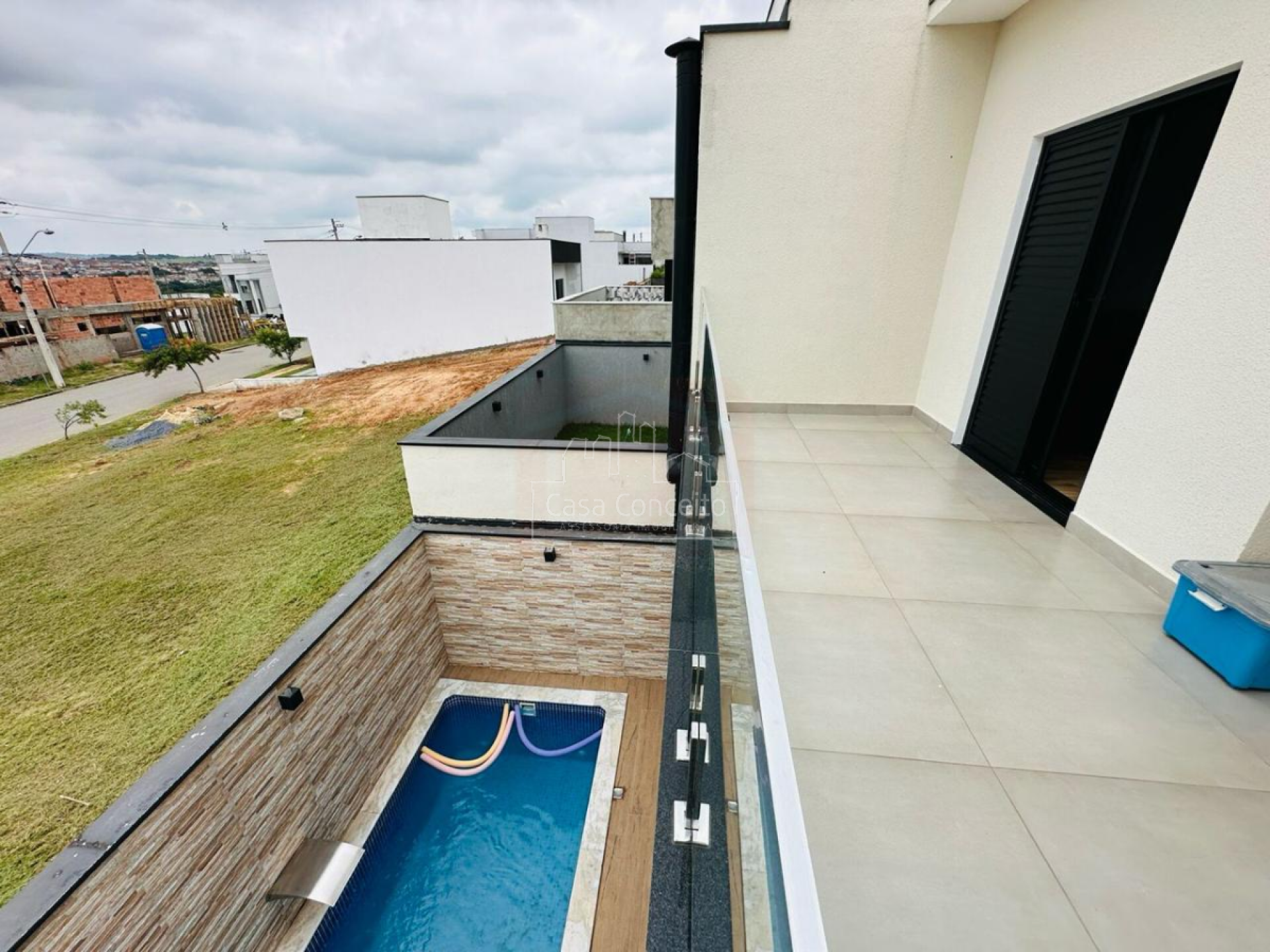 Casa de Condomínio Para Vender com 3 quartos 3 suítes no bairro Horto Florestal em Sorocaba