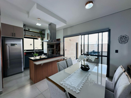 Casa de Condomínio Para Vender com 3 quartos 3 suítes no bairro Horto Florestal em Sorocaba