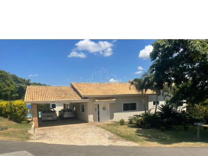 Casa de Condomínio Para Vender com 3 quartos 1 suítes no bairro Caguassu em Sorocaba