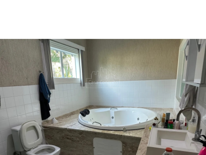 Casa de Condomínio Para Vender com 3 quartos 1 suítes no bairro Caguassu em Sorocaba