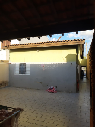 Casa de Vila Para Vender com 2 quartos 1 suítes no bairro Jardim Bertanha em Sorocaba