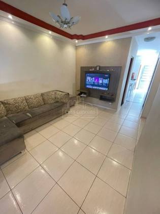 Casa de Vila Para Vender com 3 quartos 1 suítes no bairro Jardim Santa Catarina em Sorocaba