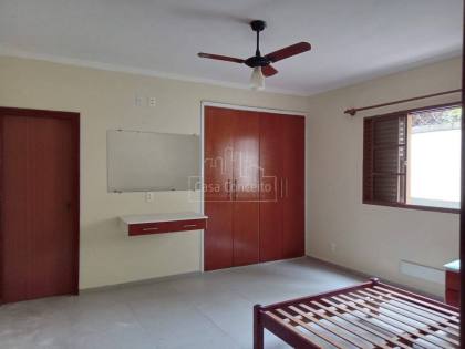 Casa de Vila Para Vender com 4 quartos 4 suítes no bairro Jardim Faculdade em Sorocaba