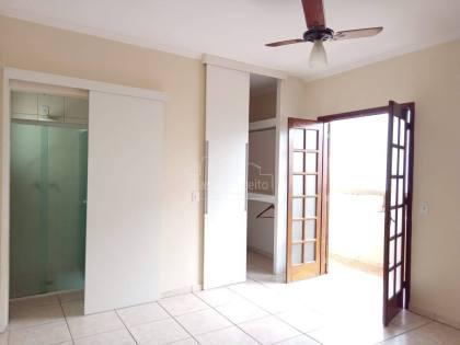 Casa de Vila Para Vender com 4 quartos 4 suítes no bairro Jardim Faculdade em Sorocaba