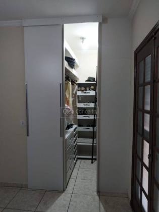 Casa de Vila Para Vender com 4 quartos 4 suítes no bairro Jardim Faculdade em Sorocaba