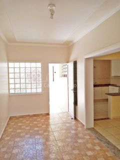 Casa Para Vender com 2 quartos 1 suítes no bairro Jardim Embaixador em Sorocaba