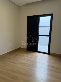 Casa de Condomínio Para Vender com 3 quartos 1 suítes no Condomínio Villagio Ipanema em Sorocaba