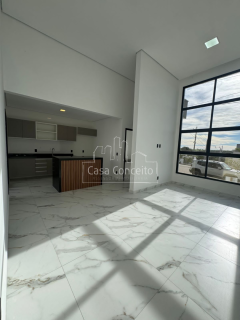 Casa de Condomínio Para Vender com 3 quartos 1 suítes no Condomínio Villagio Ipanema em Sorocaba