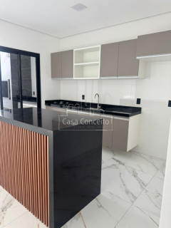 Casa de Condomínio Para Vender com 3 quartos 1 suítes no Condomínio Villagio Ipanema em Sorocaba