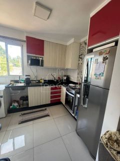 APARTAMENTO NO CONDOMÍNIO JEQUITIBÁ DE 2 DORMITÓRIOS COM FOGÃO E ARMÁRIOS INSTALADOS!