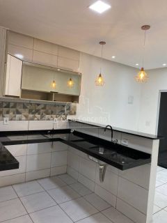 Casa Para Vender com 2 quartos no bairro Jardim Santa Madre Paulina em Sorocaba