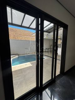 Casa de Condomínio Para Vender no bairro Parque Campolim em Sorocaba