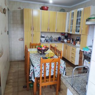 Casa Para Vender com 3 quartos 1 suítes no bairro Vila Trujillo em Sorocaba