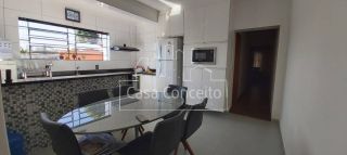 Casa Para Vender com 4 quartos no bairro Vila Hortência em Sorocaba