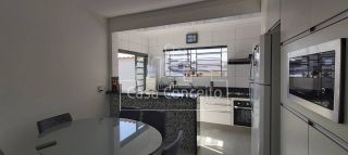 Casa Para Vender com 4 quartos no bairro Vila Hortência em Sorocaba