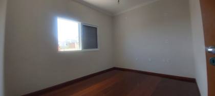 Casa de Condomínio Para Vender com 4 quartos 2 suítes no condomínio Golden Park Residence