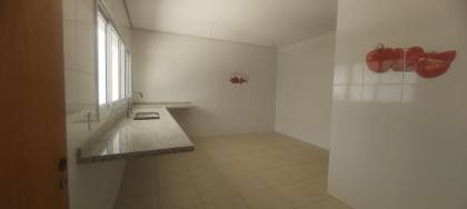 Casa de Condomínio Para Vender com 4 quartos 2 suítes no condomínio Golden Park Residence