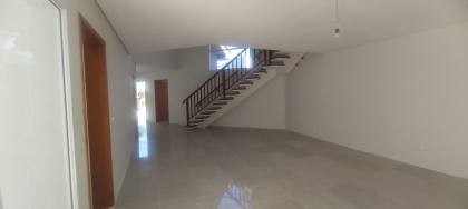 Casa de Condomínio Para Vender com 4 quartos 2 suítes no condomínio Golden Park Residence