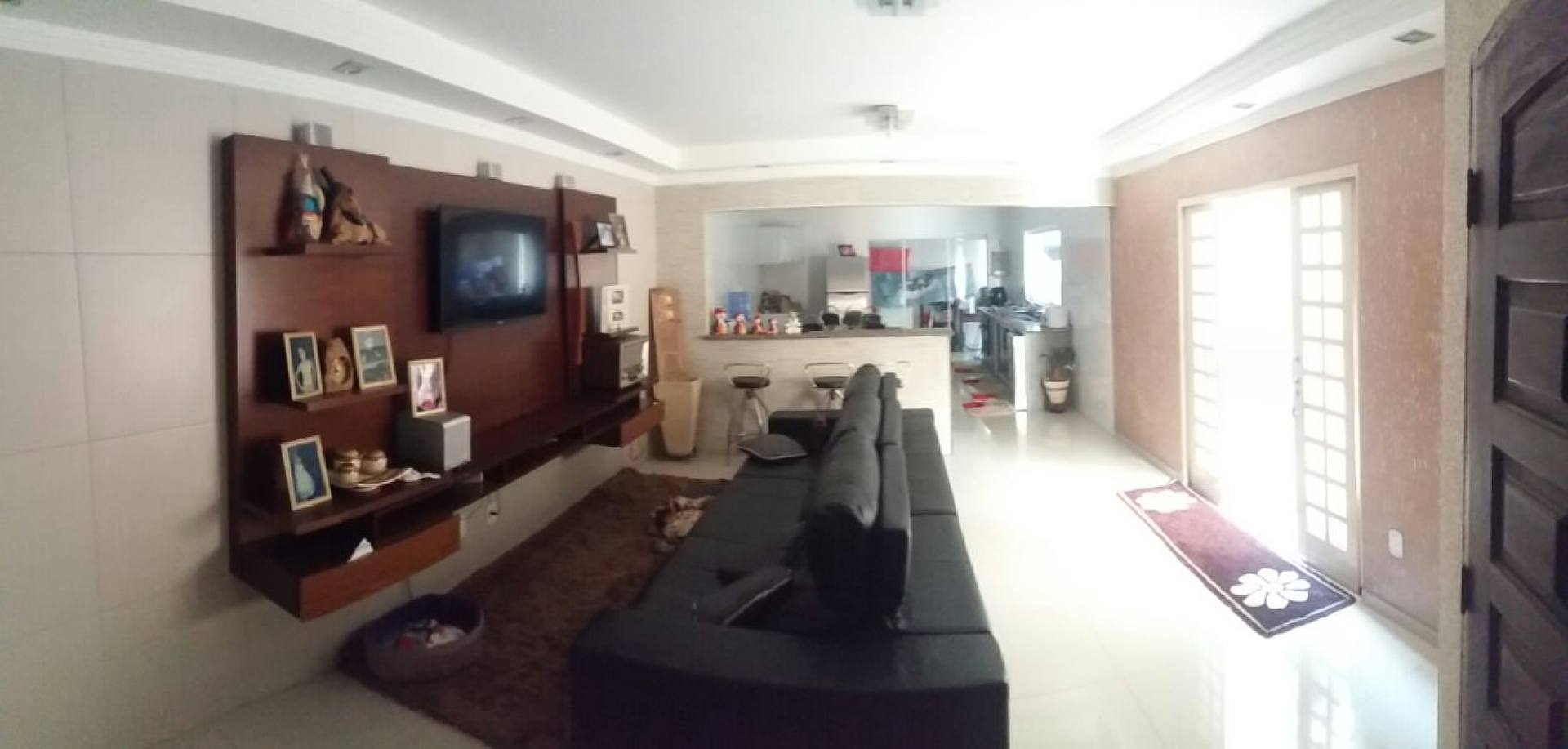 Sobrado Para Vender com 4 quartos 1 suítes no bairro Jardim São Guilherme em Sorocaba 