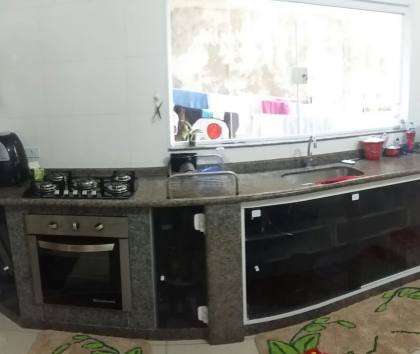 Sobrado Para Vender com 4 quartos 1 suítes no bairro Jardim São Guilherme em Sorocaba 