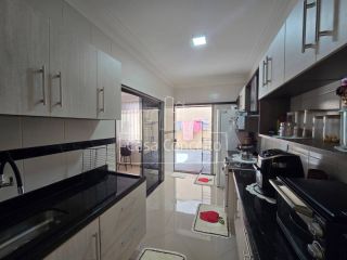 Sobrado em Condomínio | 3 Dormitórios (1 Suíte com Closet)