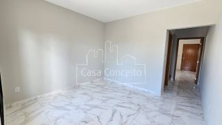 Lindos sobrados com 2 dormitórios sendo 1 suíte 2 vagas de Garagens e quintal no Éden