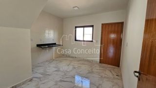 Lindos sobrados com 2 dormitórios sendo 1 suíte 2 vagas de Garagens e quintal no Éden