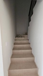 Lindos sobrados com 2 dormitórios sendo 1 suíte 2 vagas de Garagens e quintal no Éden