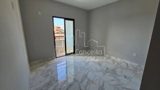 Lindos sobrados com 2 dormitórios sendo 1 suíte 2 vagas de Garagens e quintal no Éden