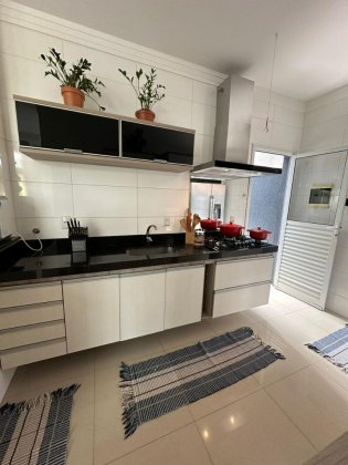 Casa de Condomínio Para Vender com 3 quartos 1 suítes no bairro Loteamento Dinorá Rosa em Sorocaba