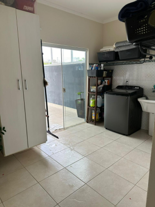 Casa de Condomínio Para Vender com 3 quartos 1 suítes no bairro Loteamento Dinorá Rosa em Sorocaba