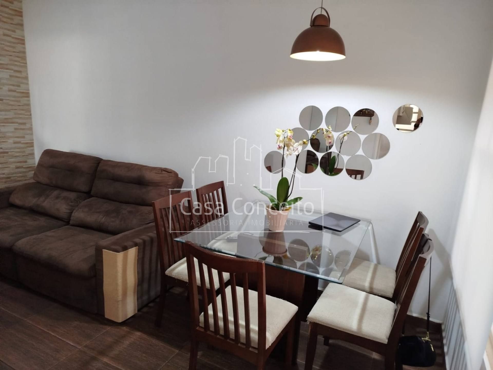 Casa de Condomínio Para Vender com 3 quartos 1 suítes no bairro Jardim Zulmira em Sorocaba
