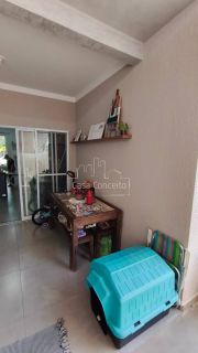 Casa térrea de 3 dormitórios no Condomínio Terras de São Francisco.