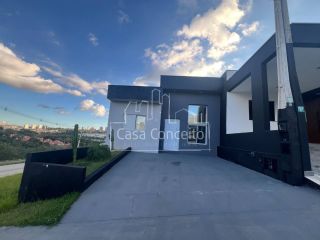 Casa de Condomínio Para Vender com 3 quartos 1 suíte no bairro Horto Florestal em Sorocaba