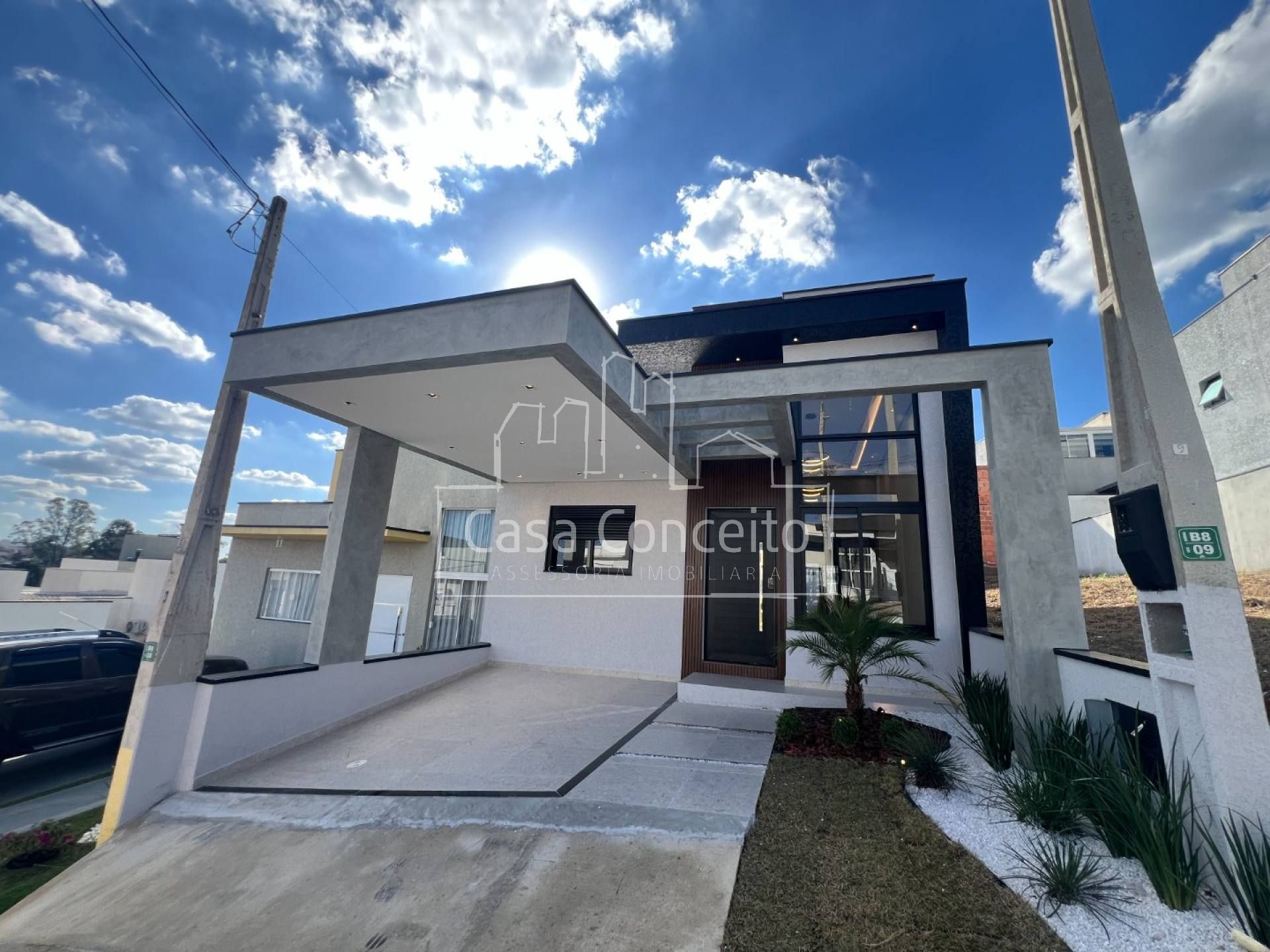 Casa de Condomínio Para Vender com 3 quartos 1 suíte no bairro Horto Florestal em Sorocaba