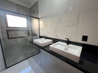 Casa de Condomínio Para Vender com 3 quartos 1 suíte no bairro Horto Florestal em Sorocaba