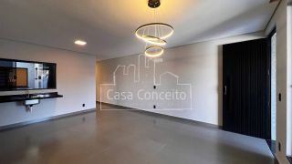 Casa Para Vender com 2 quartos 1 suíte no bairro Jardim Simus em Sorocaba