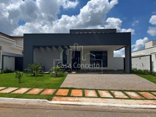 Casa de Condomínio Para Vender com 4 quartos 2 suítes no bairro Araçoiabinha em Araçoiaba Da Serra