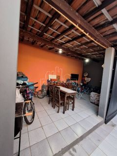 Casa de Vila Para Vender com 2 quartos 1 suítes no bairro Jardim Tatiana em Votorantim