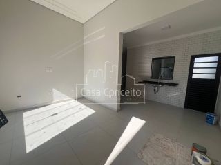 Casa Para Vender com 2 quartos 1 suíte no bairro Além Linha em Sorocaba